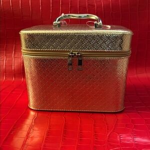 Gold Textured Vanity Case